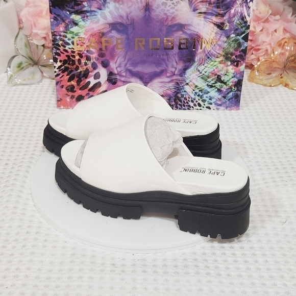 CAPE Robbin Mamo White/Blk Open Toe Chunky Heel Sandals Size 6 - Picture 4 of 10